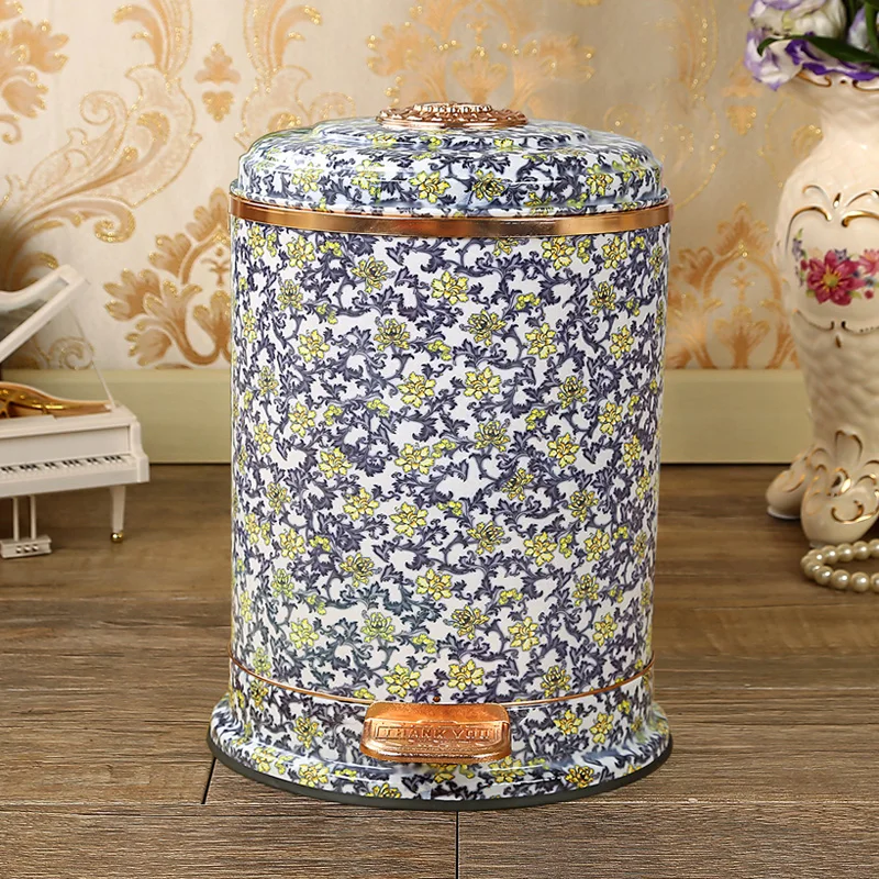 Синьо-бяло фарфоровое кофа за боклук в европейски стил, битова всекидневна, луксозна висококачествена педал от неръждаема стомана с капак